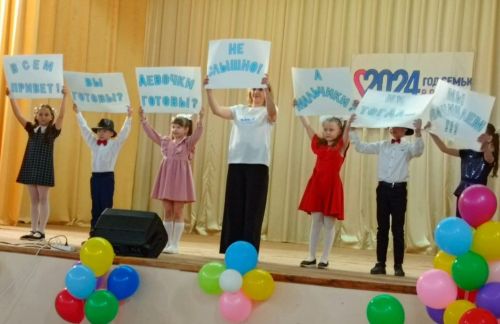 Макуловцы представили «Семейный выходной» на фестивале народного творчества
