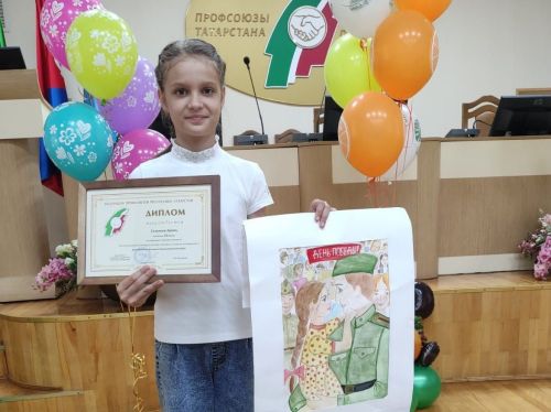 Арина Сельская из Верхнего Услона стала призером конкурса, посвящённого Дню Победы