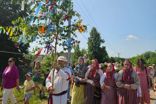 В Верхнеуслонском районе отмечают День Святой Троицы