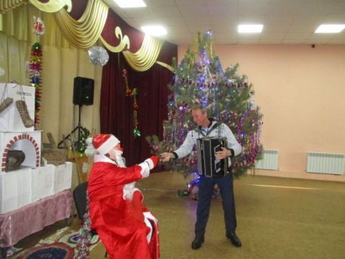 В Кильдееве пенсионеры искали новогодние сокровища