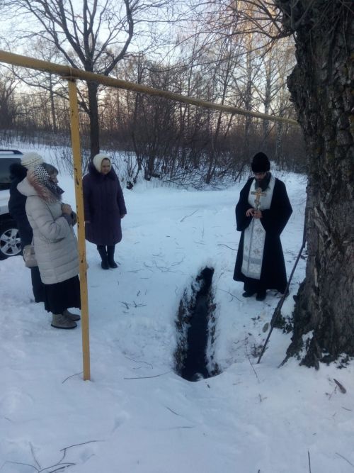В Каинках и Татарском Бурнашеве прошли богослужения в честь Крещения Господня