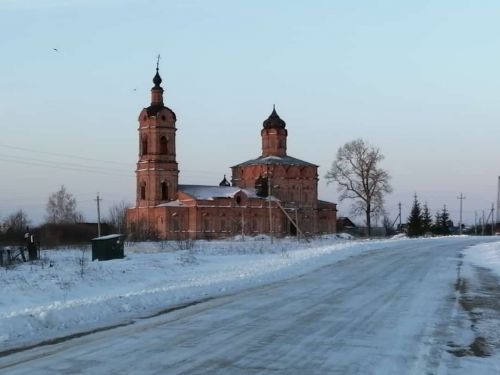В Каинках и Татарском Бурнашеве прошли богослужения в честь Крещения Господня