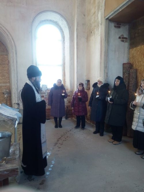 В Каинках и Татарском Бурнашеве прошли богослужения в честь Крещения Господня