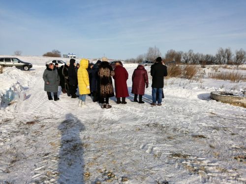 На родниках Кильдеева и Уланова провели чин освящения воды