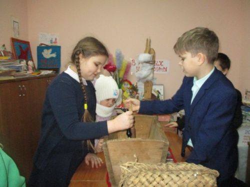 Кильдеевских подростков познакомили со старинным русским бытом