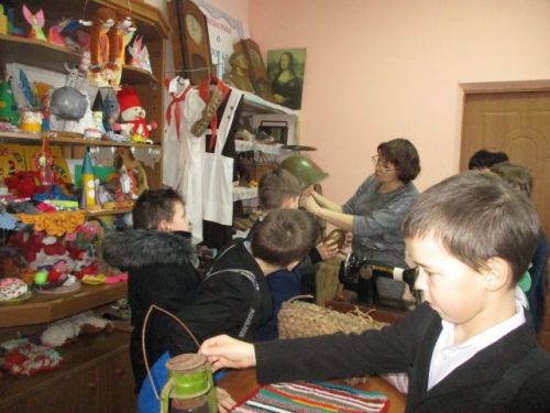 Кильдеевских подростков познакомили со старинным русским бытом