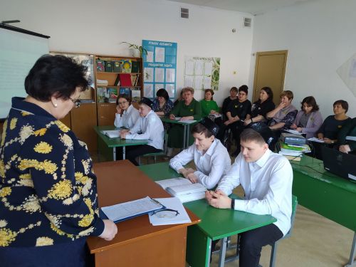 Педагоглар укучыларның уку белемен үстерү турында сөйләштеләр