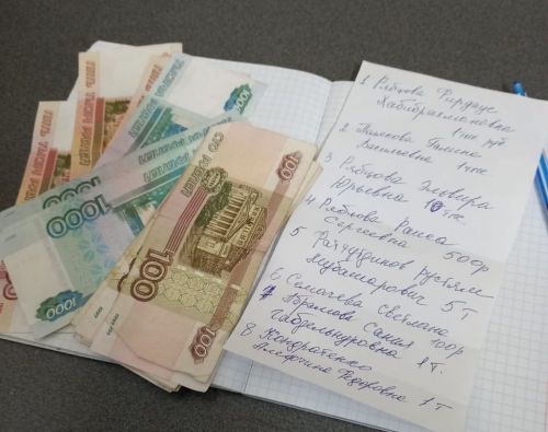Пенсионеры района активно поддерживают акцию «Своих не бросаем»
