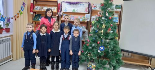 Октябрьский авылы китапханәсендә әдәби-уен программасы узды