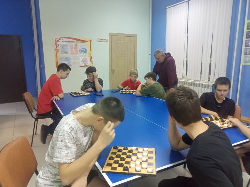 В Макулове для подростков прошел вечер настольных игр