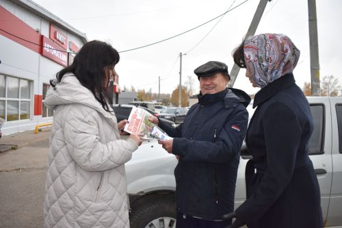 В Верхнем Услоне прошел пикет в поддержку контрактной службы