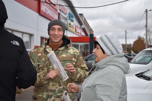 В Верхнем Услоне прошел пикет в поддержку контрактной службы