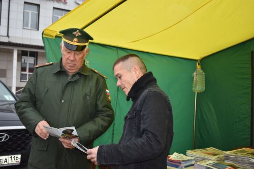 В Верхнем Услоне прошел пикет в поддержку контрактной службы