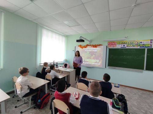 В Верхнем Услоне пожилым подарили поделки с пожеланиями добра и здоровья