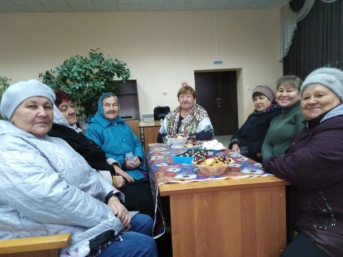 В Макулове сельских тружениц пригласили на чашку чая
