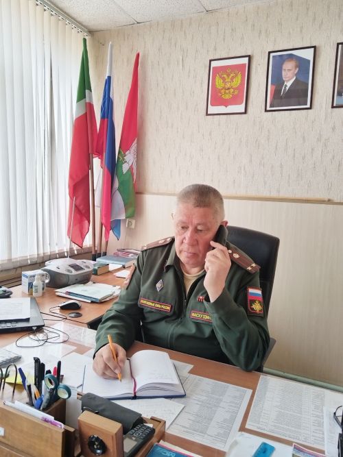 Чтобы не иметь проблем с Законом, обратитесь в военкомат