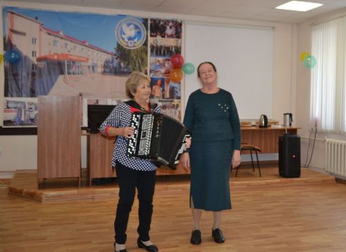 В Верхнеуслонской ЦРБ поздравили коллег с Днем мудрости и добра