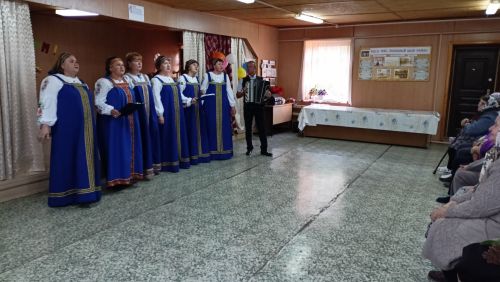 Марат Зиатдинов пожелал пожилым ямбулатовцам удачи и вдохновения