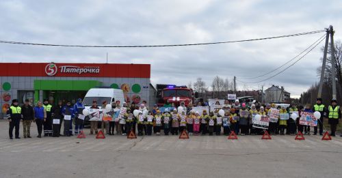 В Верхнем Услоне прошла акция к Дню памяти жертв ДТП