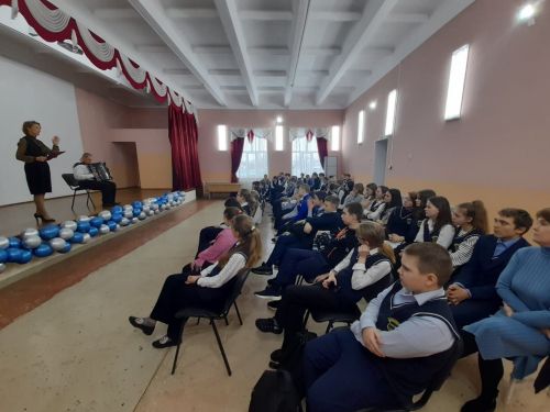 В Куралове прошел сольный концерт Виктора Киреева