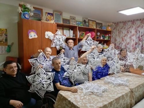 Югары Ослан картлар һәм инвалидлар интернат-йортында яңа елга әзерлек тулы көченә бара