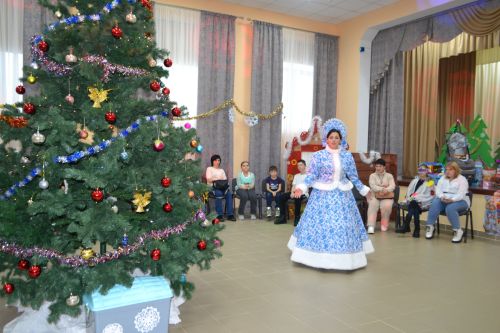 В Верхнем Услоне в шестой раз прошла «народная» новогодняя елка