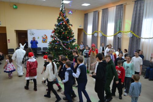 В Верхнем Услоне в шестой раз прошла «народная» новогодняя елка
