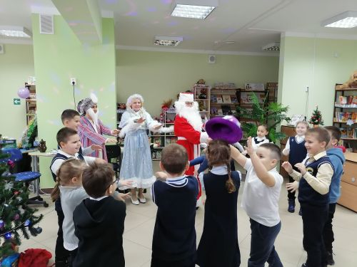 Югары Ослан балалар китапханәсендә “Тылсымчы белән кичә” булып узды