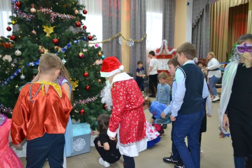 В Верхнем Услоне в шестой раз прошла «народная» новогодняя елка