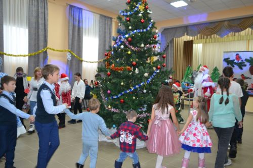 В Верхнем Услоне в шестой раз прошла «народная» новогодняя елка