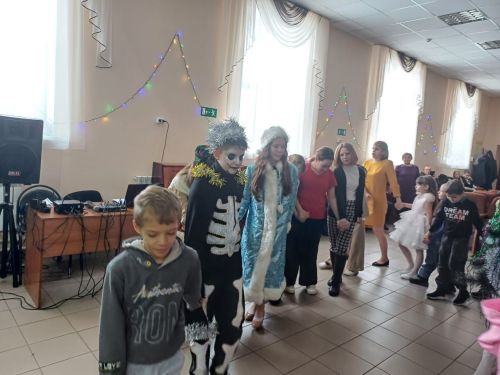 В Макулове сельчан пригласили на новогоднее представление