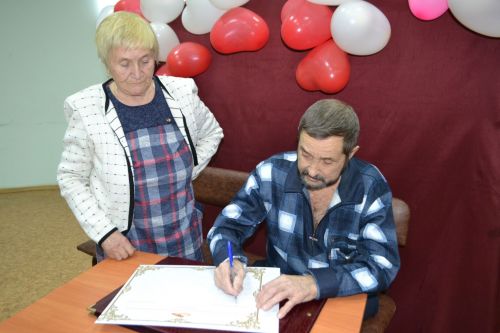 Супруги Мироновы из Шеланги отметили изумрудную свадьбу