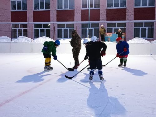 Хоккейный турнир в Макулове - в полном разгаре