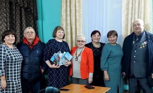 В Канаше жители встретились с талантливыми поэтами района
