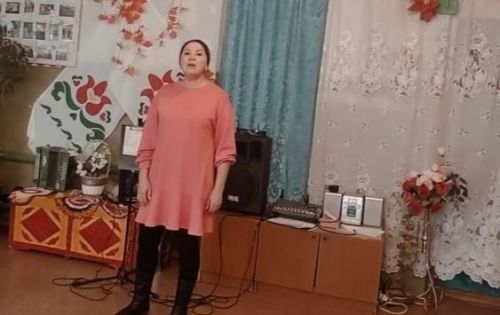 В Янги Болгарах провели литературно-музыкальный час к Дню родного языка