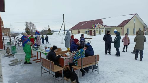 В Кильдееве традиционно ярко и весело встретили Масленицу