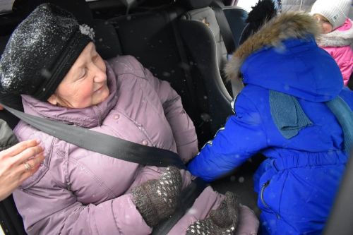В Верхнем Услоне дошкольников учили пристегиваться ремнями безопасности