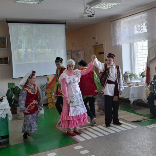 Татар халкының энҗеләре. Татар халык йолалары.