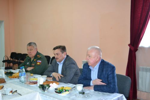 Марат Зиатдинов в эти дни встречается с членами семей мобилизованных земляков