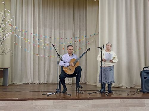 В пос.Октябрьский выступил заслуженный работник культуры Татарстана
