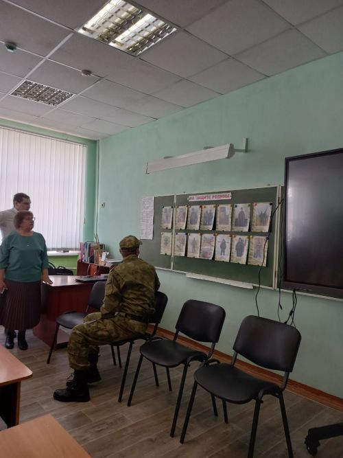 В Макуловской школе встретили мобилизованного на СВО земляка