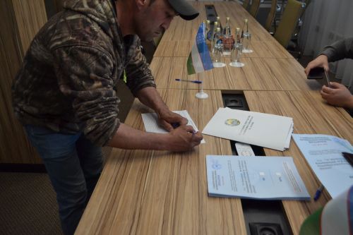 Граждане Узбекистана, проживающие в Верхнеуслонском районе, участвуют в референдуме