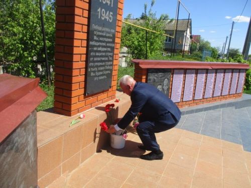 В деревне Харино почтили память солдат Великой Отечественной