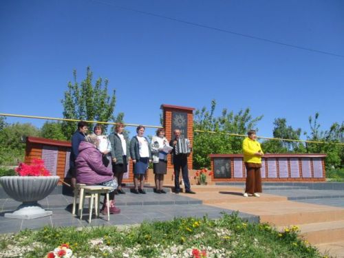 В деревне Харино почтили память солдат Великой Отечественной