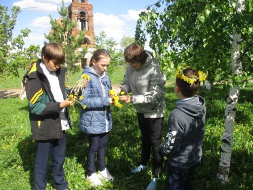 В Кильдееве отметили День одуванчика
