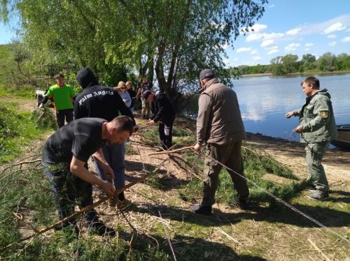 В Верхнеуслонском районе на Свияге установили новые места для нерестилищ
