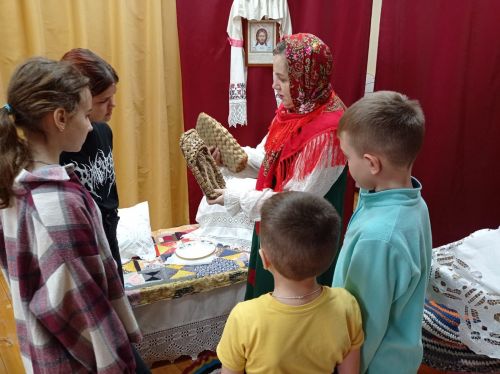 В Майдане школьникам рассказали о старине и русском быте
