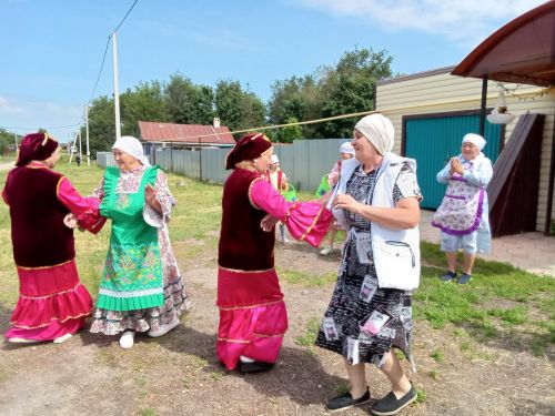 Сөлгеләр һәм бүләкләр җыю - Сабантуй җитүгә хәбәр