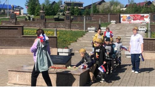 Дошколята из «Солнышка» побывали с экскурсией в Парке Героев