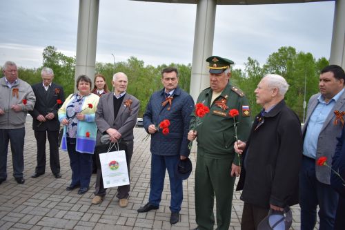 В Парке Героев в Верхнем Услоне прошел торжественный митинг